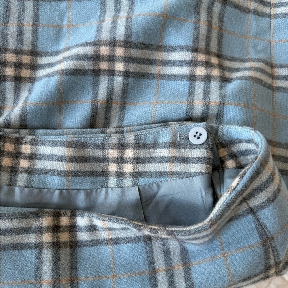 Burberry vintage wool Blue Plaid Skirt with fringe and pin - Picture 5 of 11